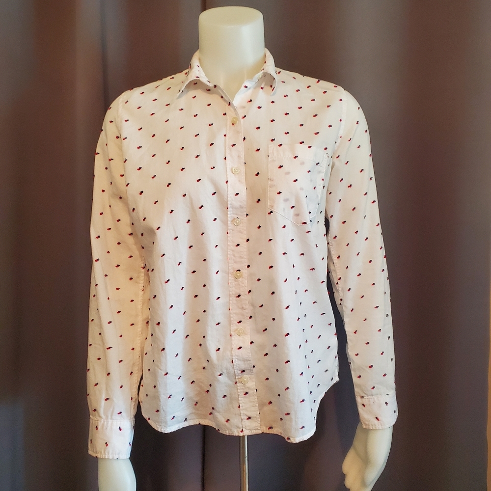 Gap button down long-sleeved shirt